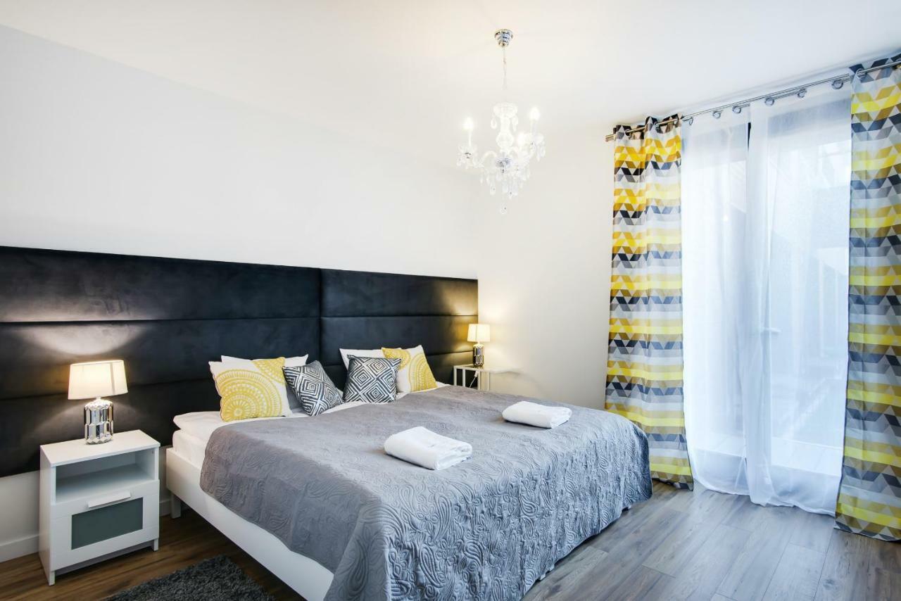 Apartments Cracow Wawrzynca By Noclegi Renters Краков Экстерьер фото